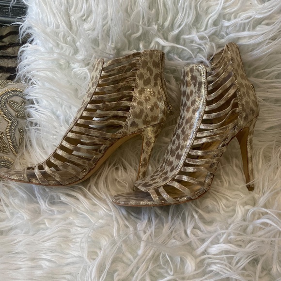 Ivanka Trump Womens Leopard Print Leather Back Zip Strappy Heels Sandals Size 7 - Picture 8 of 10